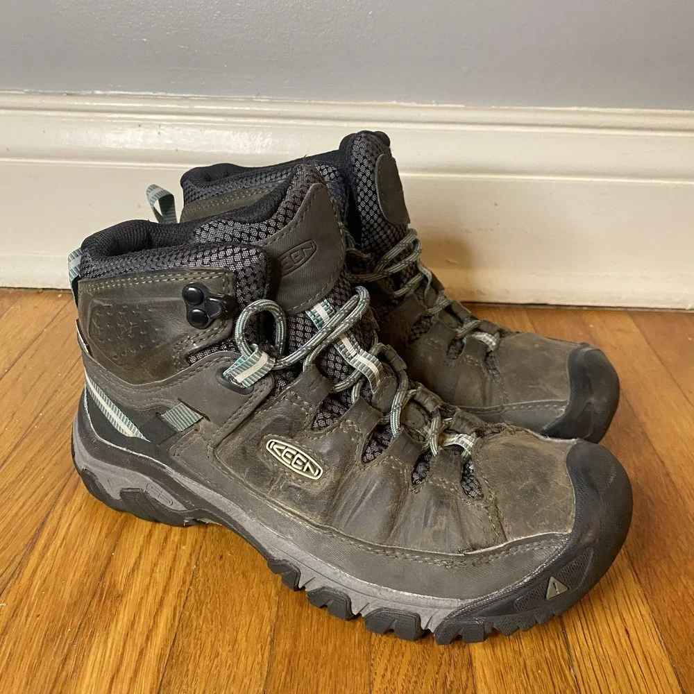 KEEN Winter Hiking Boots Womens Size 7 Brown Waterproof Ankle Lace Up KEEN.DRY